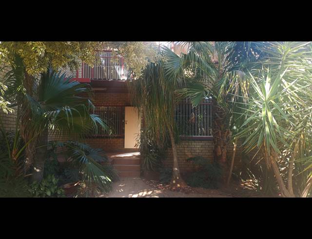 3 BEDROOM FLAT SOLD IN FLORAUNA